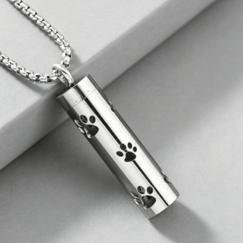 Women's Essential Oil Necklace Stainless Steel Aromatherapy Pendant