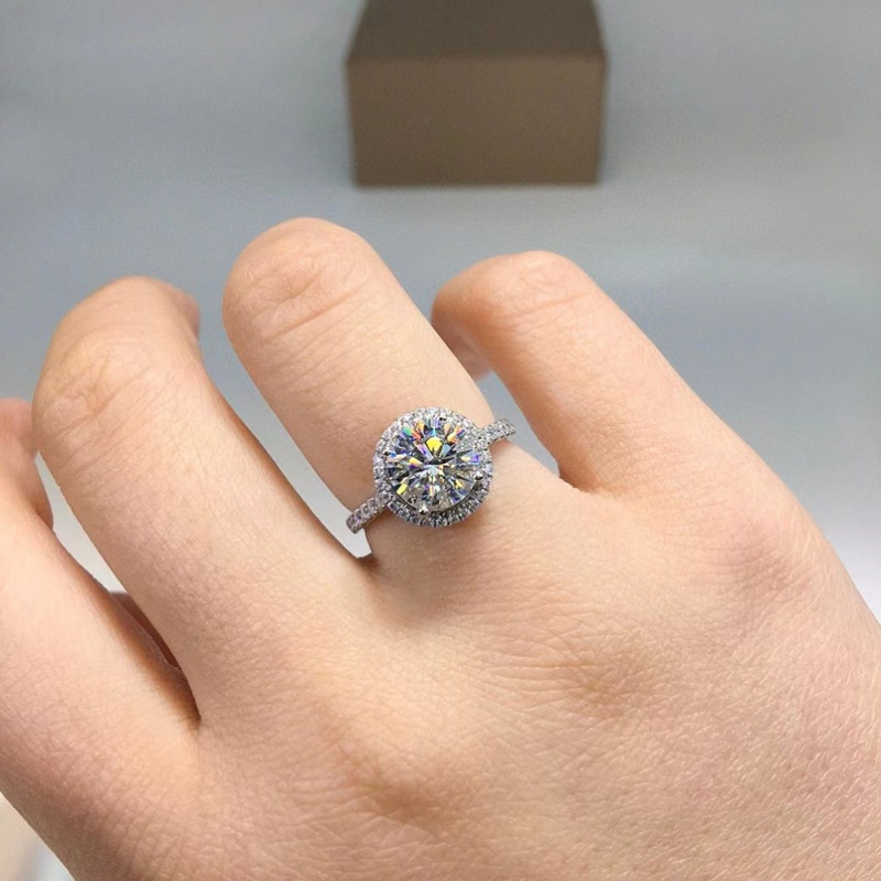 2ct Round Moissanite 925 Silver Ring for Parties and Festivals