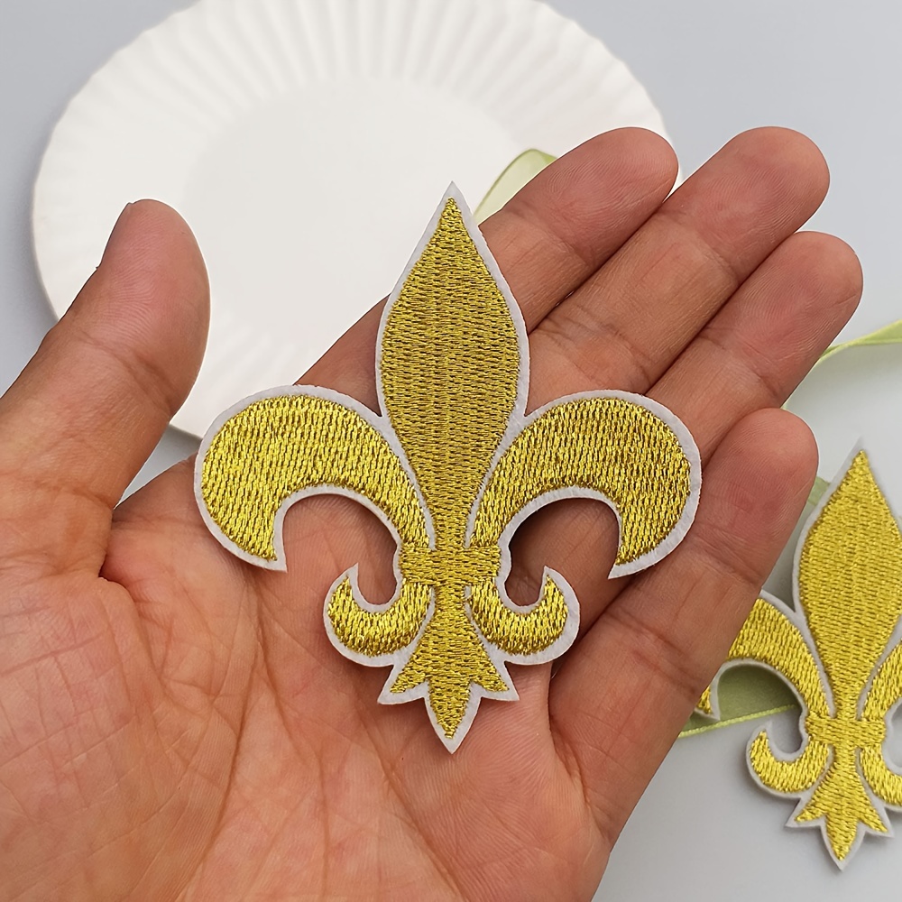 10 Embroidered Patches Of Irises For Hats And Clothing Decoration