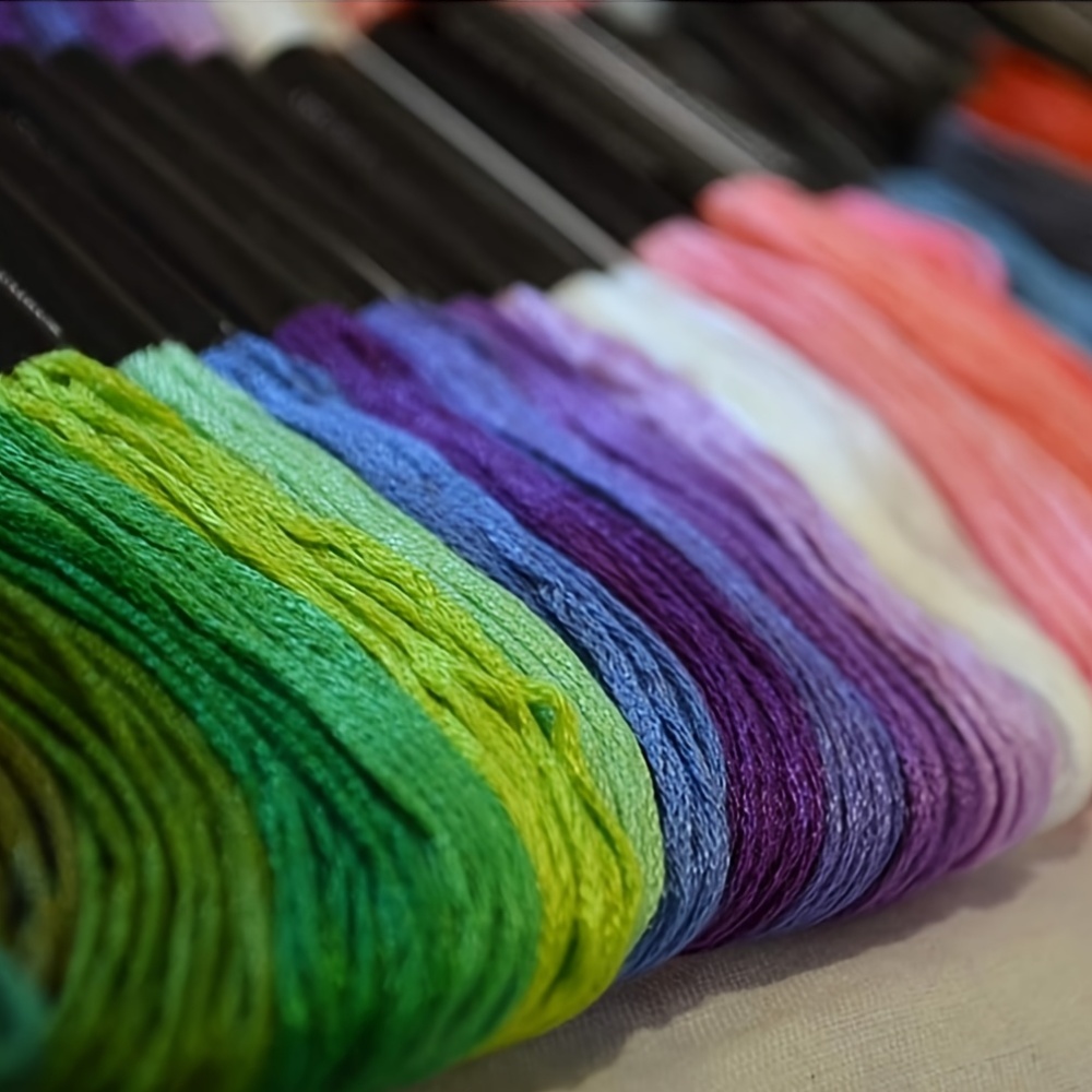 74/224pcs Polyester Embroidery Thread Set with Winding Cards