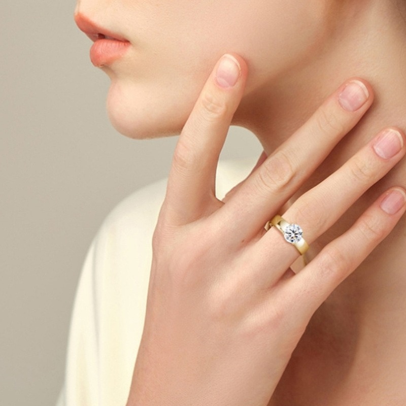 Men's 2 Carat Moissanite Vintage Classic Wedding Ring