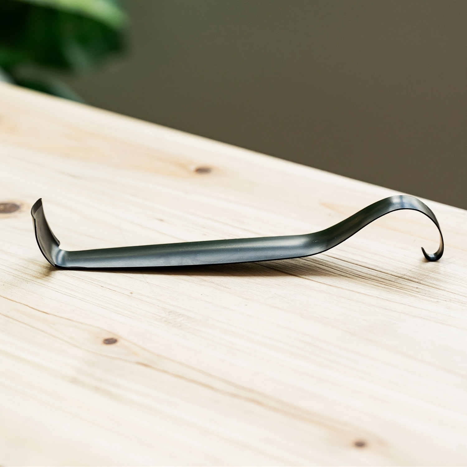black metal s shaped pottery tool dual ended   carving knife for clay shaping centering and   ring     for   and ceramic artists pottery accessories sshaped design durable construction Product details 0
