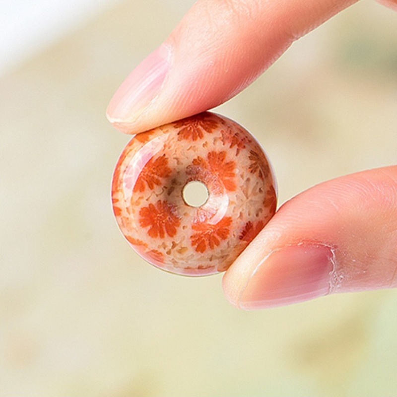 Small Chrysanthemum Stone Safety Buckle Pendant
