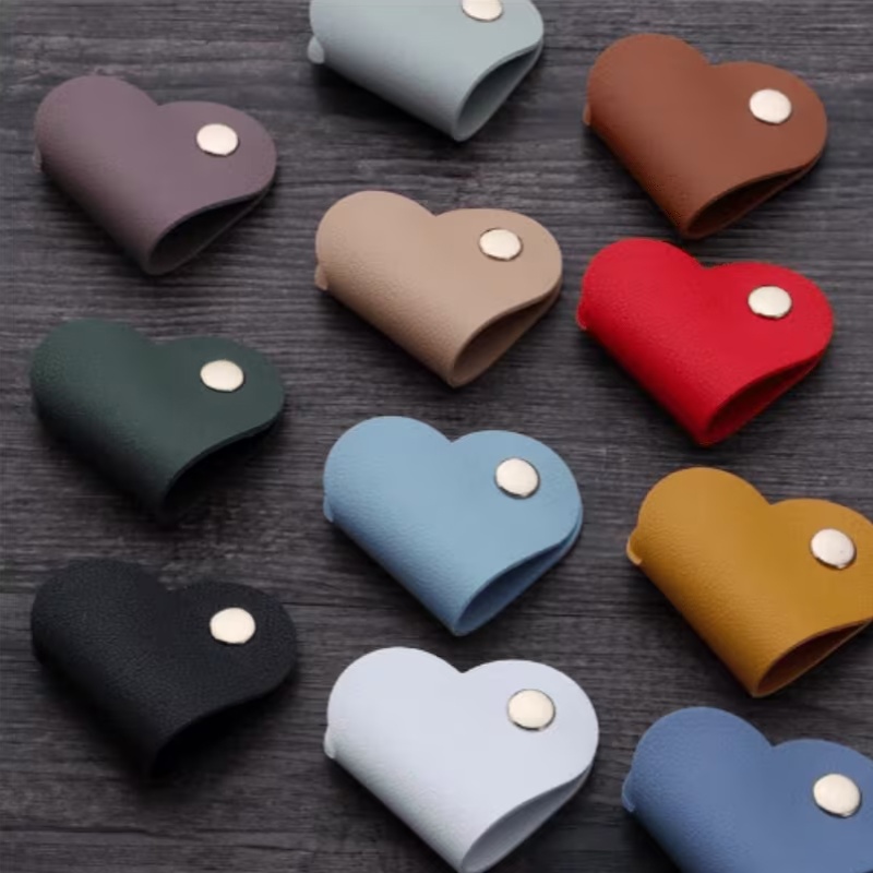 15pcs Heart-Shaped Faux Leather Cable Straps in Random Colors