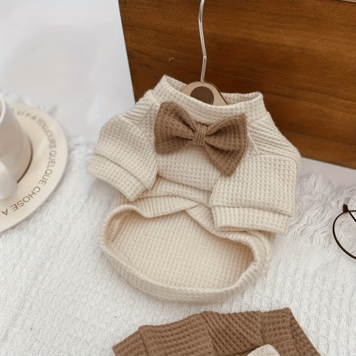 waffle patterned pet coat cute and elegant Product details 3