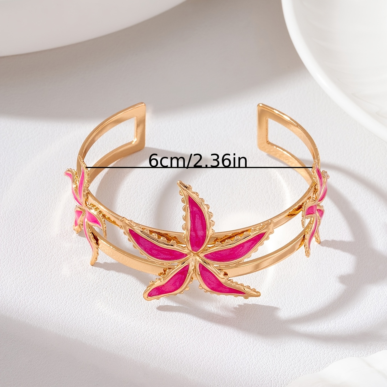 Stylish Minimalist Floral Drip-Painted Open Bangle Bracelet