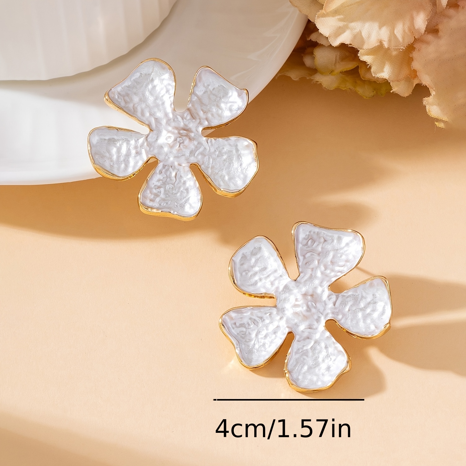 Women's Luxury Soft White Pleated Texture Flower Earrings