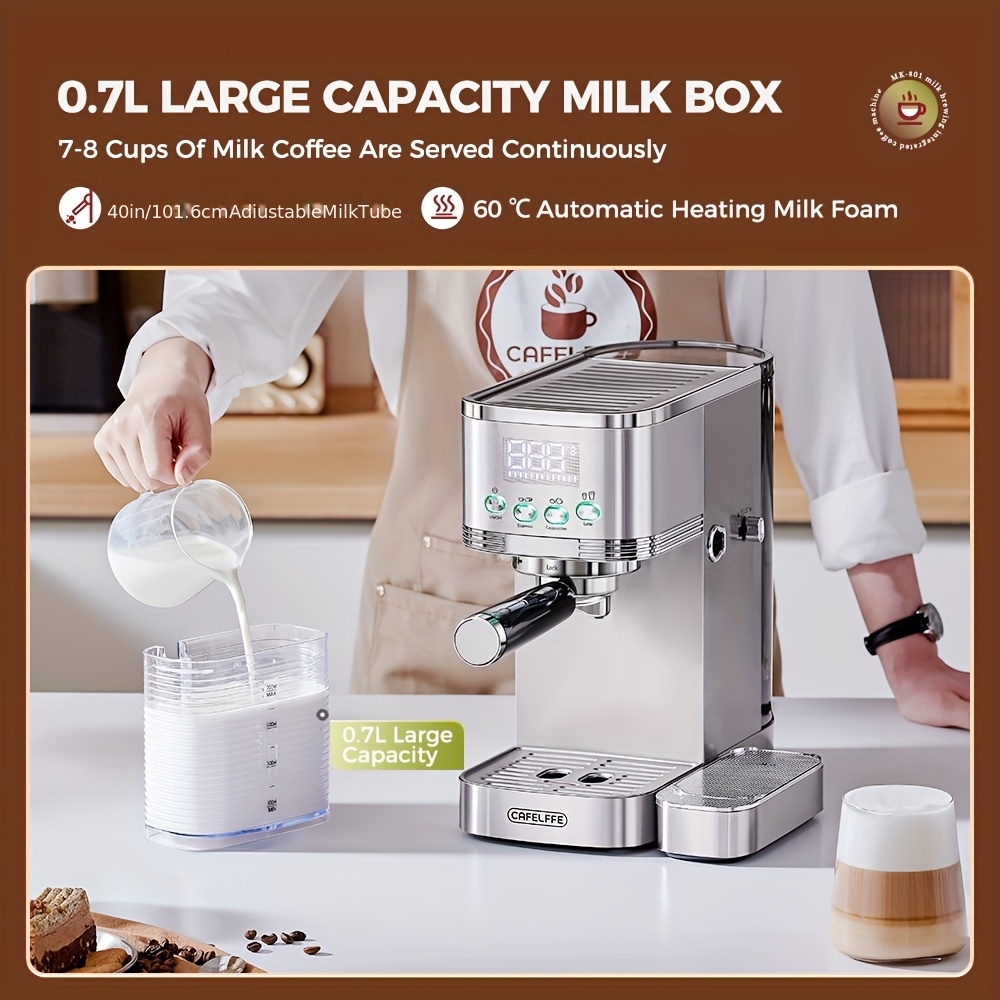 De CAFELFFE MK801 semi-automatische espressomachine is voorzien van een automatisch melkschuimsysteem