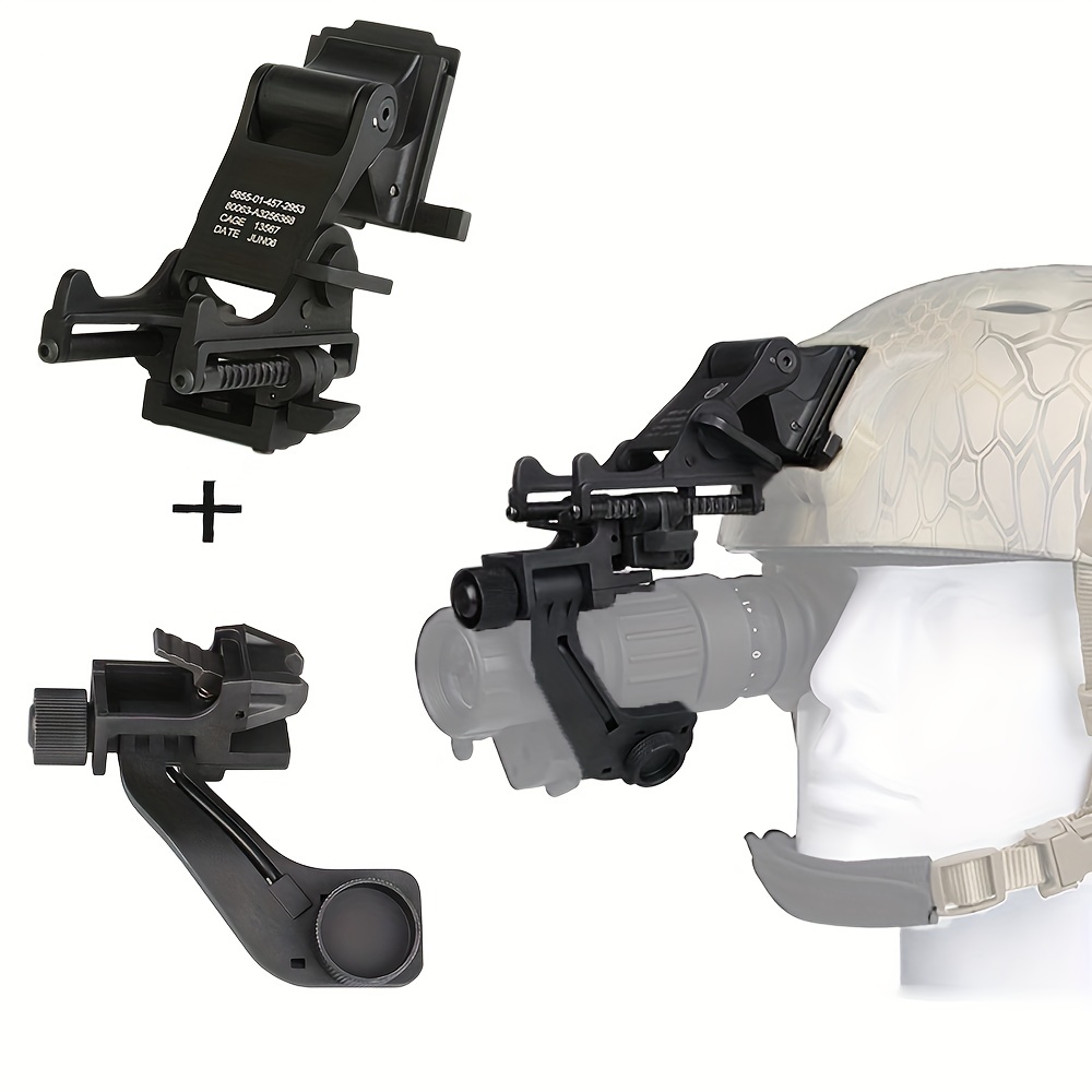 Dispositivo de visión nocturna conectado al casco. Un dispositivo especial  para observar en la oscuridad. Equipo para las fuerzas militares,  policiales y especiales Fotografía de stock - Alamy