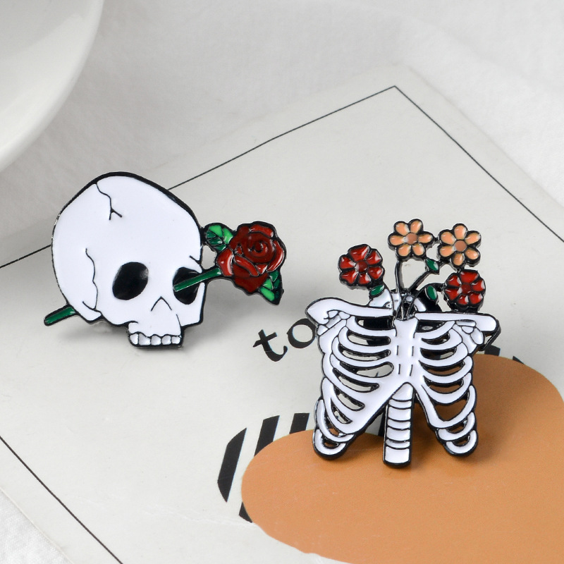 20 Pcs Goth Pin Skull Spooky Skeleton Pins Set Horror Goth Skull Flower  Brooch Pins Cute Mini Lapel Pins for Christmas Gifts Women Men Bag Jacket