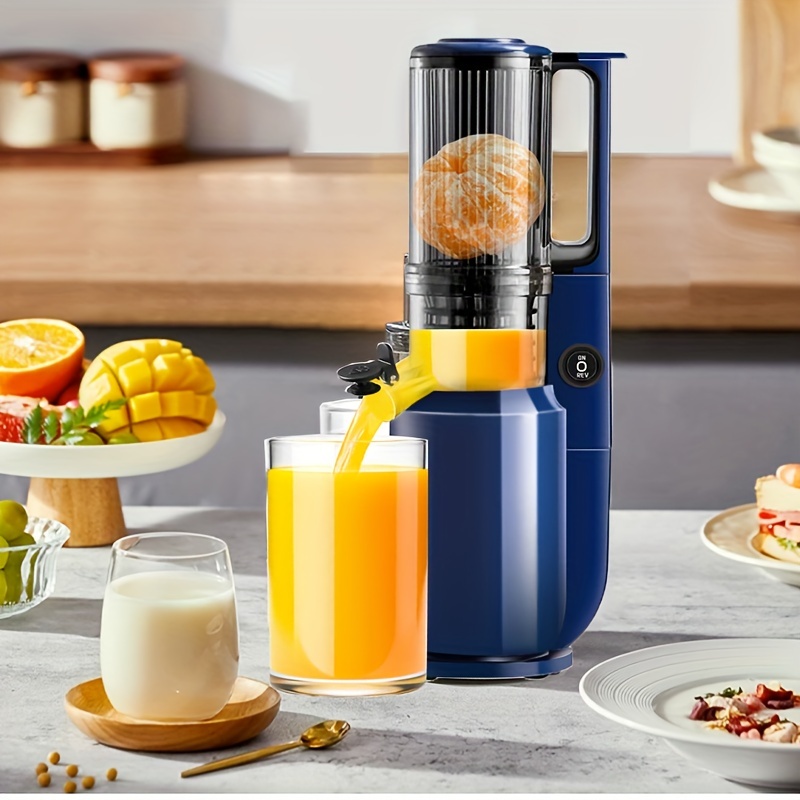 Making your own juice with Bear Electric Citrus Juicer ZZJ-F45A5. 