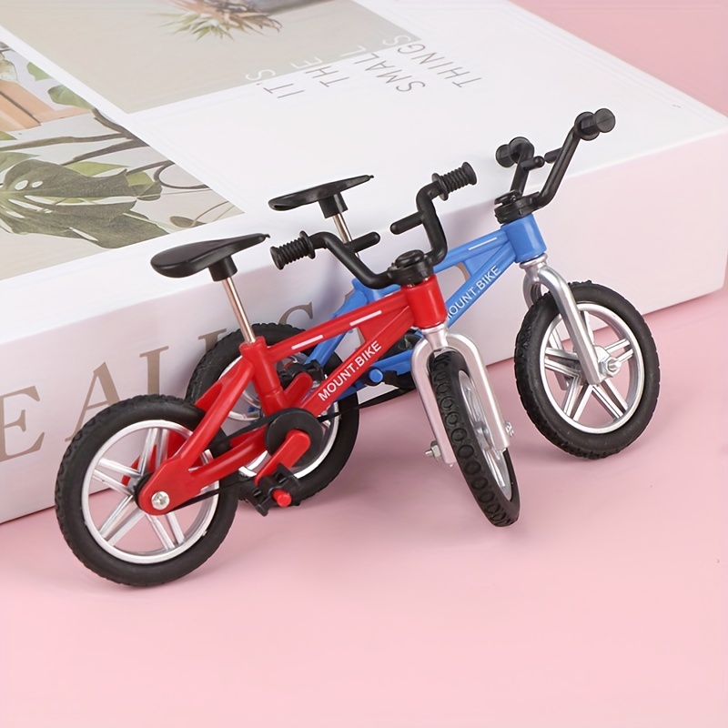 bouti1583 Mini vélo rétro vert, mini vélo miniature pour collection et  présentation de bibliothèque, cadeaux vintage pour enfants (20,5 x 6,4 x  11,5