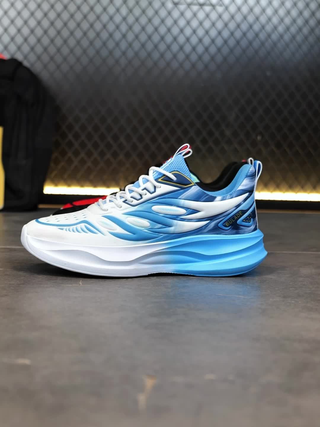 Men's Breathable Mesh Fashion Sneakers