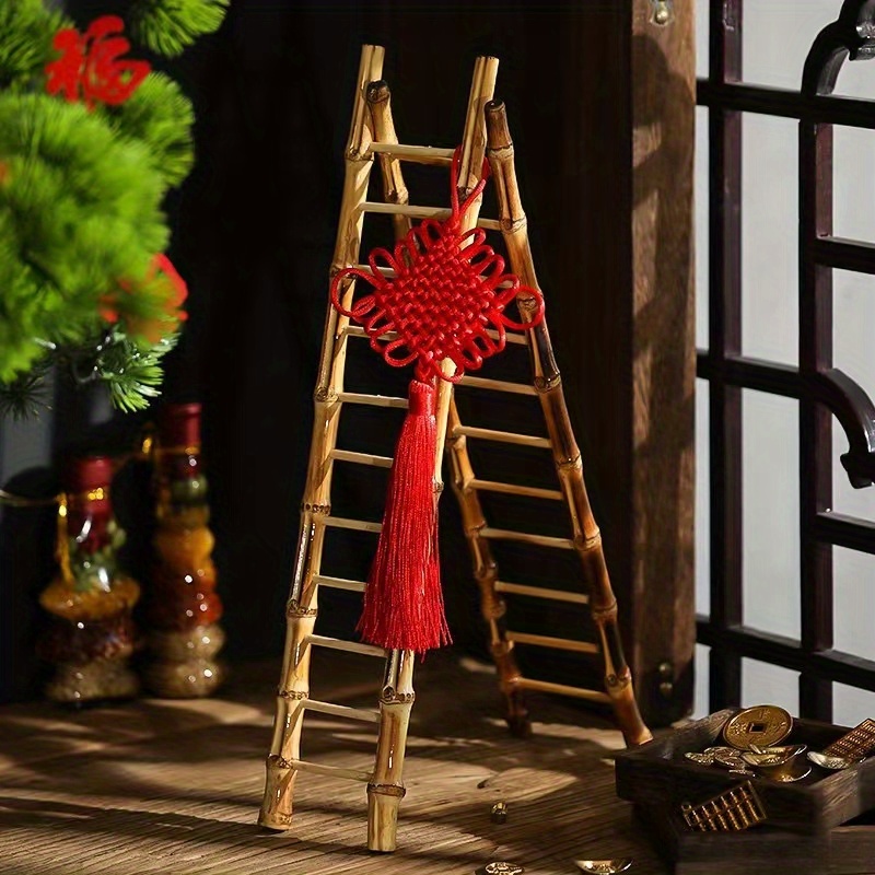 Escalera decorativa fabricada en bambú