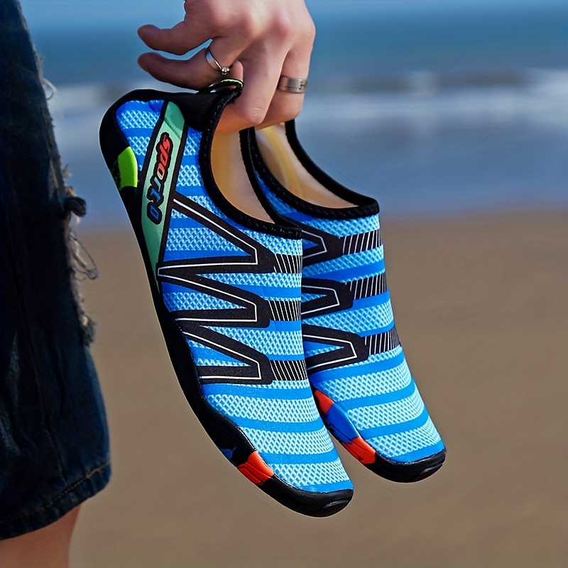  Calzado de deportes acuáticos de secado rápido Aqua calcetines  para nadar playa piscina surf yoga para mujeres hombres, Azul / Patchwork,  S : Ropa, Zapatos y Joyería