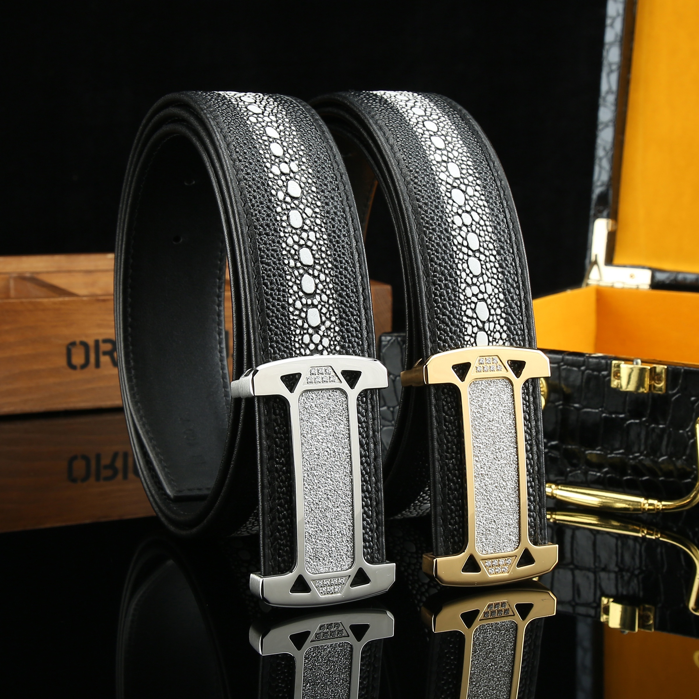  Luxury Strap Diamond Wide Buckle Belt For Women Men