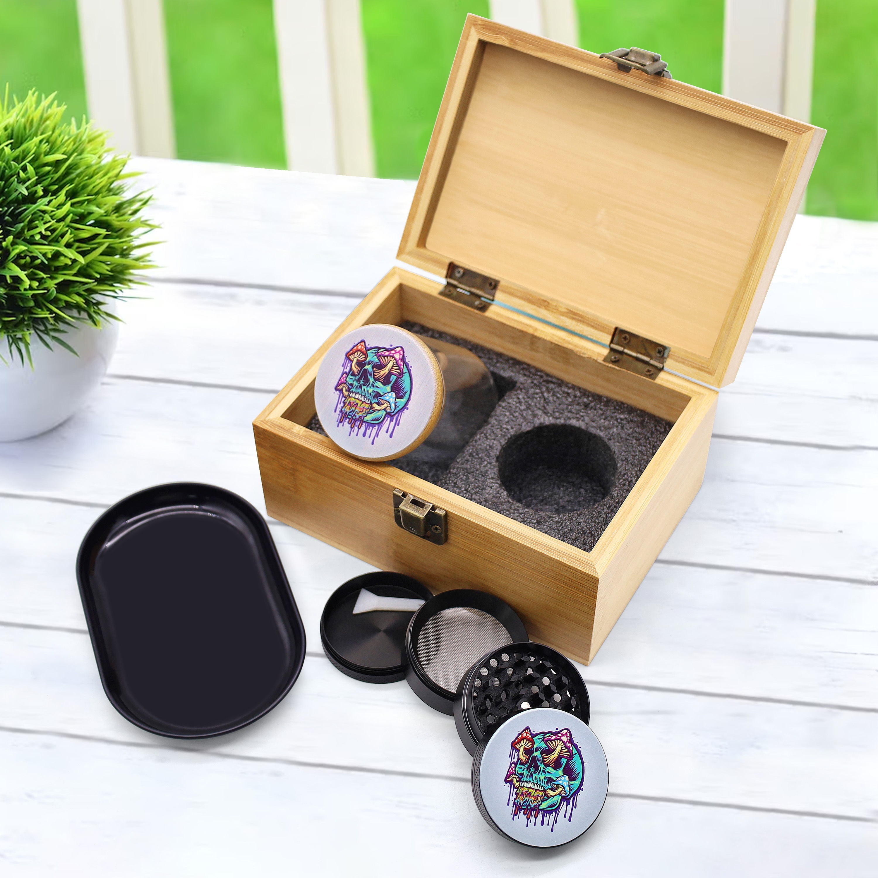 SKULL GLOW IN THE DARK TRAY SET WITH ROLLING TRAY, STORAGE CONTAINER AND  GRINDER (TRAYSET-GL02)