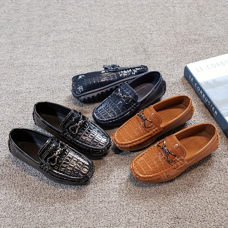 Kids hot sale velvet loafers