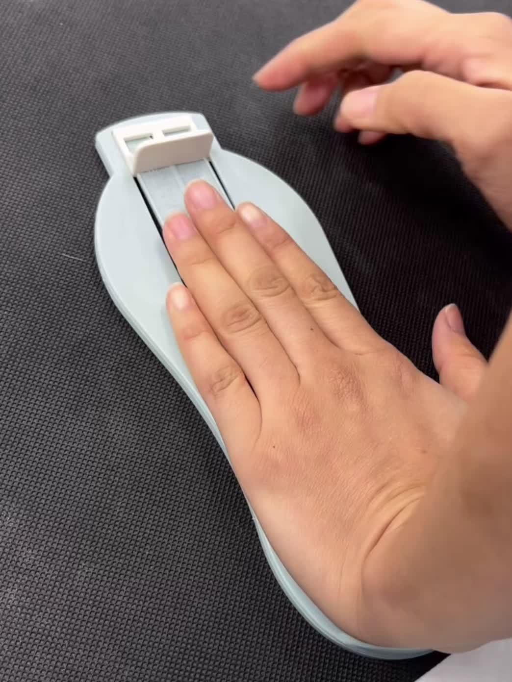 Yanhonin Pedimetre Bebe Enfant - Pied Dispositif de Mesure pour Déterminer  la Pointure 6 à 20cm (Rose Rouge)