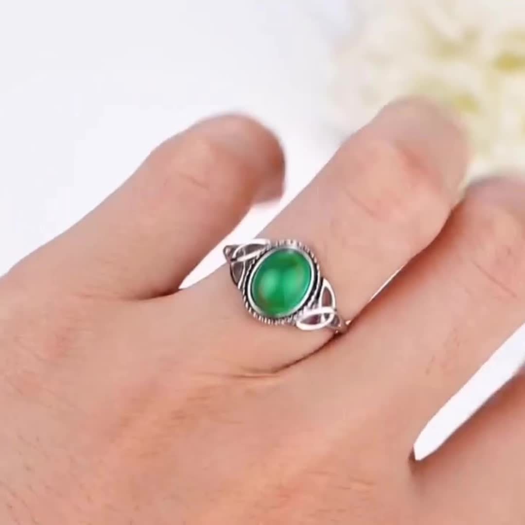 Vintage Oval Mood Ring with Celtic Knot - S925 Silver