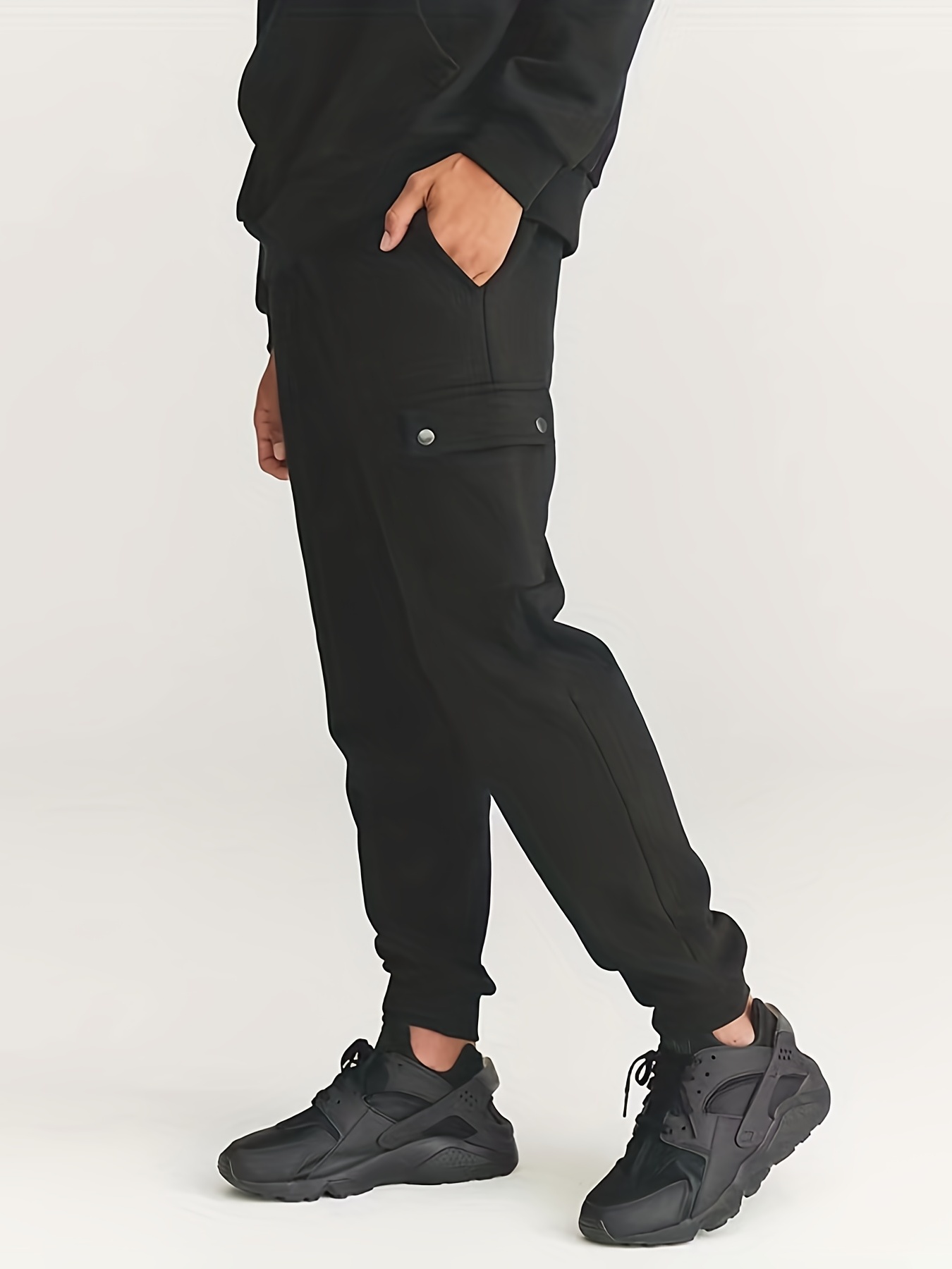 Men's Cargo Pants with Multiple Pockets - Comfortable and Durable Outdoor  Trousers for Work and Streetwear