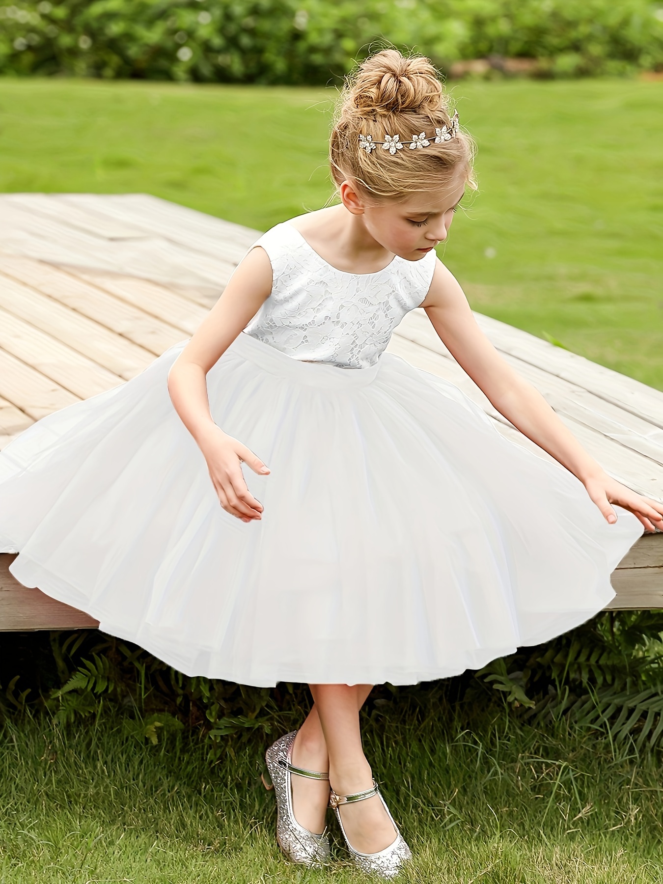 Black and white shop little girl dresses