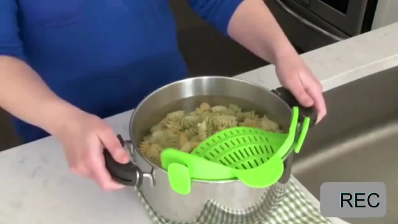 Acquista Colino da cucina in silicone Clip Pan Scolapiatti Ciotola Imbuto  Riso Pasta Lavaggio verdure Colino Drenante Liquido in eccesso Universo