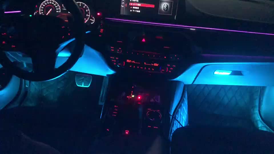 LEDCARE Bande lumineuse LED pour intérieur de voiture avec application sans  fil et télécommande, kit d'éclairage d'ambiance 9 en 1 RVB avec 4 lumières