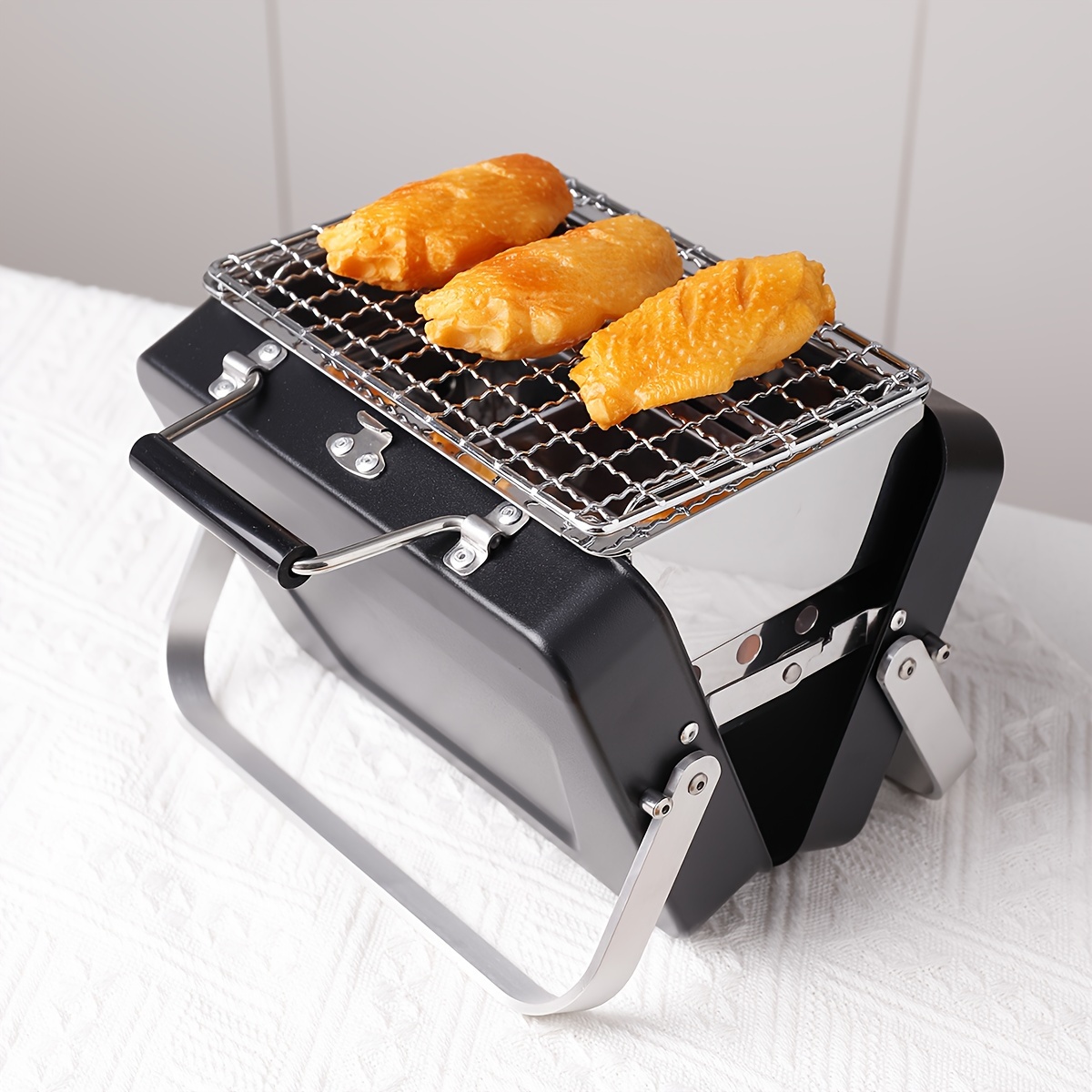 https://img.kwcdn.com/product/charcoal-grill/d69d2f15w98k18-622920b8/Fancyalgo/VirtualModelMatting/0e875820fa758767c13e1708dcf579c2.jpg