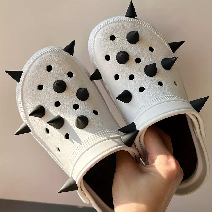 White claw croc online charm