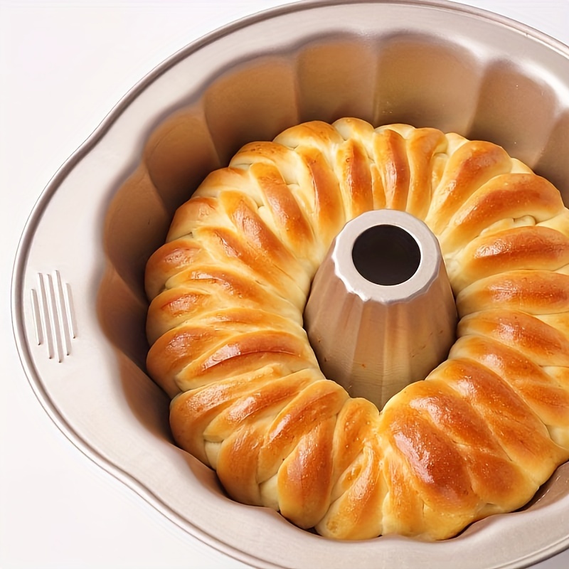 CHEFMADE Bundt Cake Pan, 7-Inch Non-Stick Vortex-Shaped Tube Pan Kugelhopf  Mold for Oven and Instant Pot Baking (Champagne Gold)