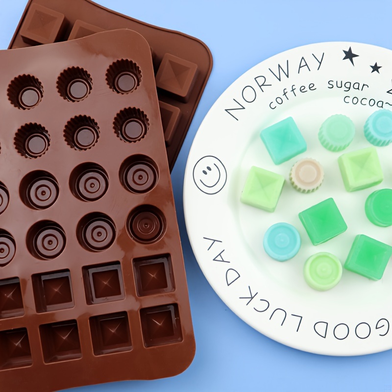 Christmas Ice Cube Trays 2 Pack:Snowflake Ice Trays Chocolate DIY Mould  Cupcake Dessert Baking Mold for Cocktail, Freezer