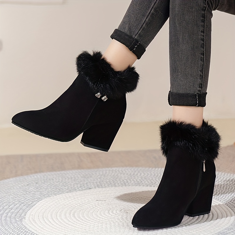 Short black outlet fuzzy boots