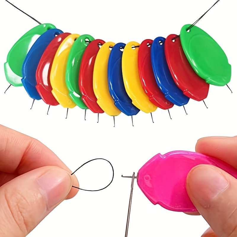 5 plastic embroidery needles for children | random mix of colors