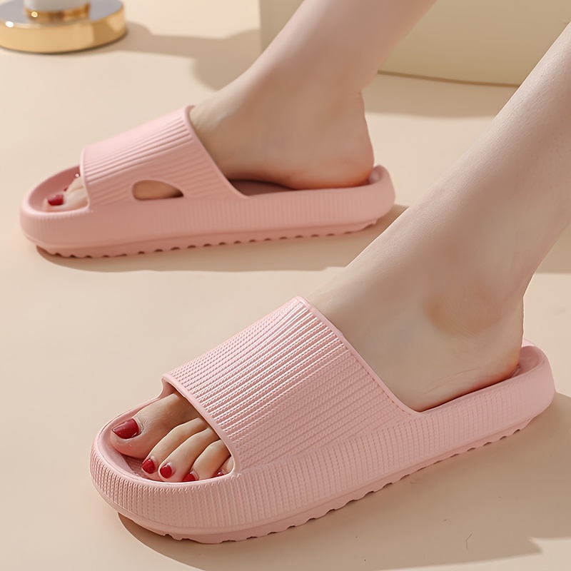 The Pillow Slides - Happy and colorful Saturday💕✨ Do you like neutral or  colorful outfits? Comment below #sandals #colorful #slides #shoes #pink  #wearpink #fashion #ootd #saturdayvibes #goodvibes #influencer  #pillowslides