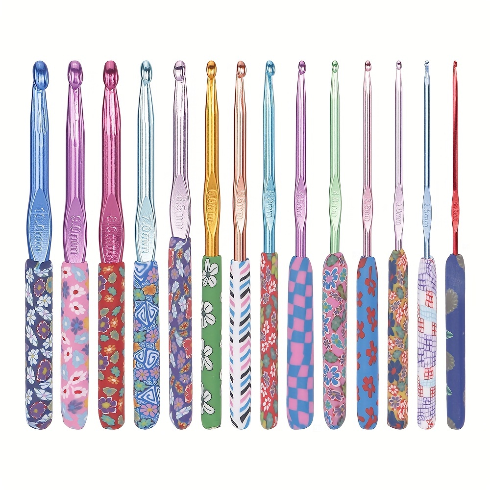  Crochet Hook Set with Case Pink Crochet Set Smooth Knitting  Needles Kit Silicone Crochet Hook for Arthritis Hands, Crocheting Yarn  Craft Projects (2.5mm-6mm, Pink)