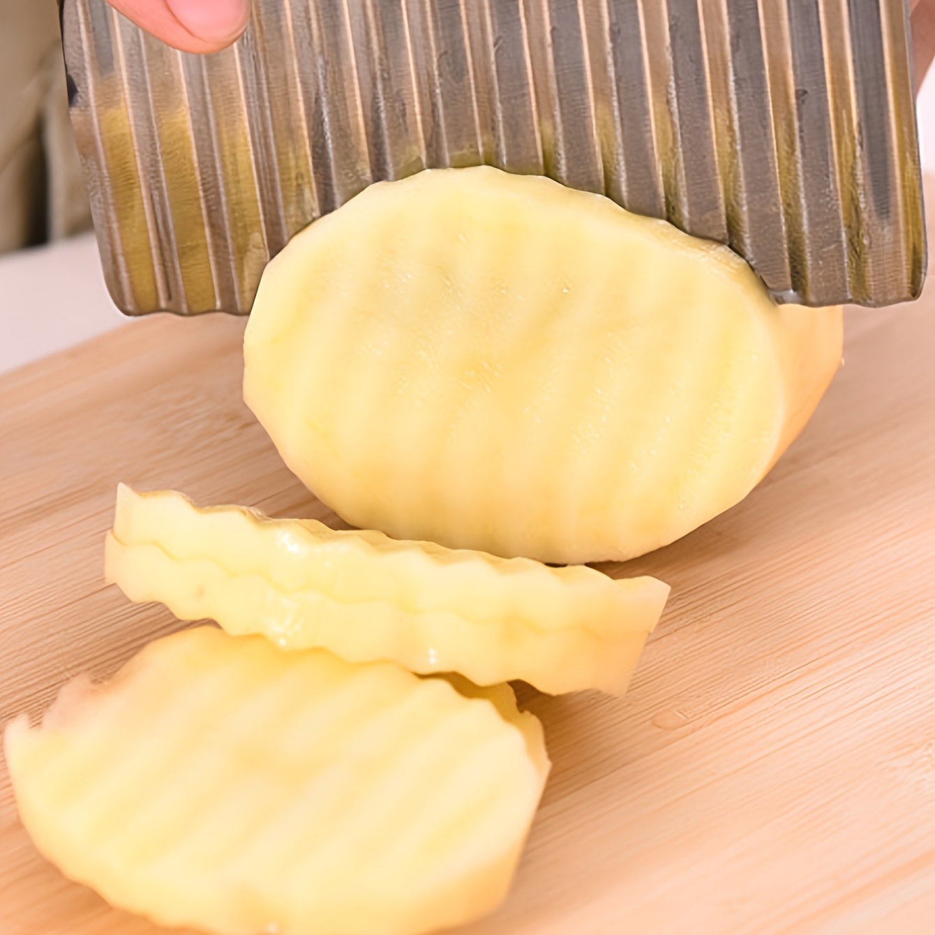 Crinkle Cutter, Stainless Steel Waffle Fry Cutter, Wavy Chopper for