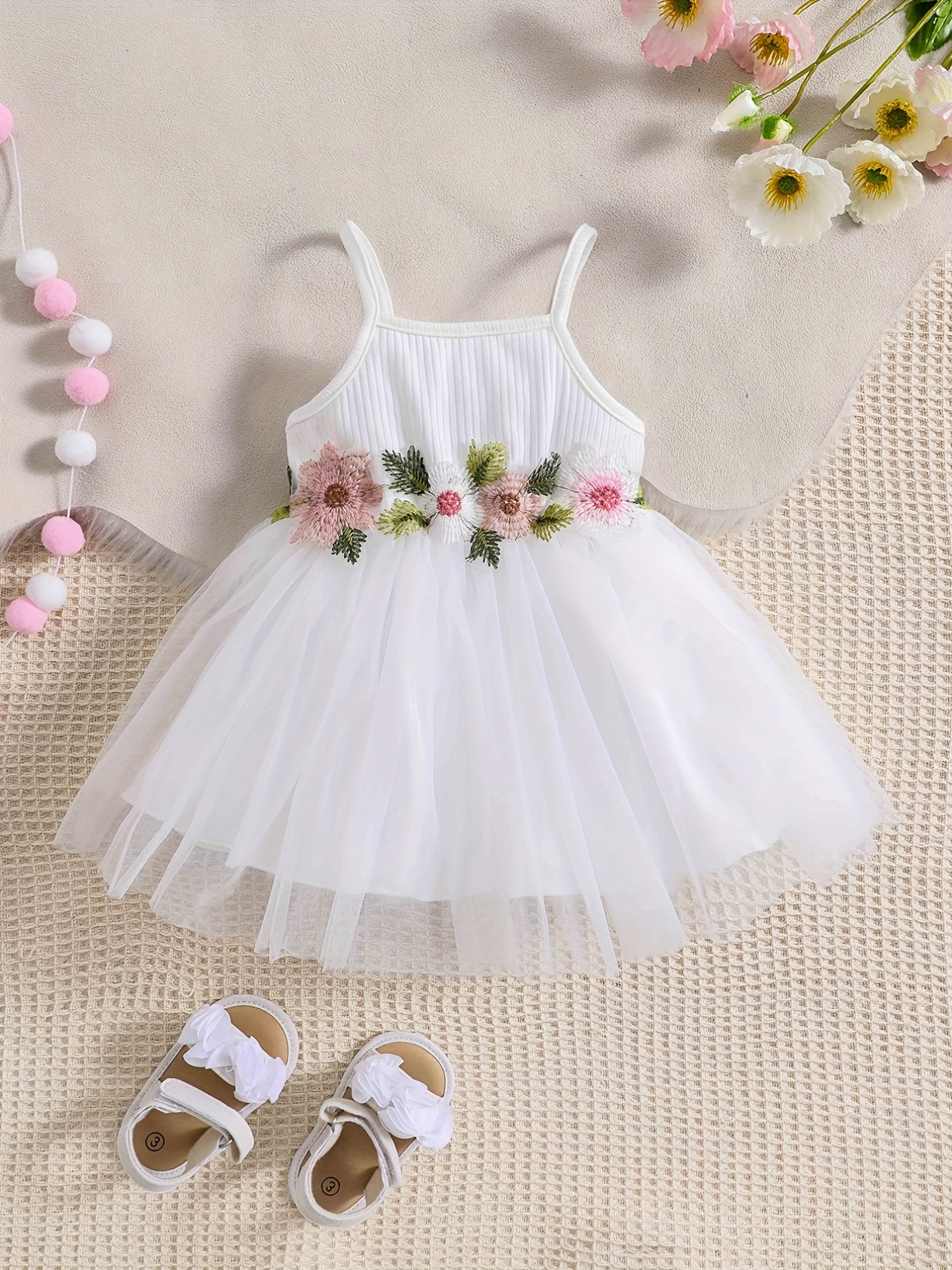 Vestido blanco de dos materiales con mangas para bebé niña Okaïdi