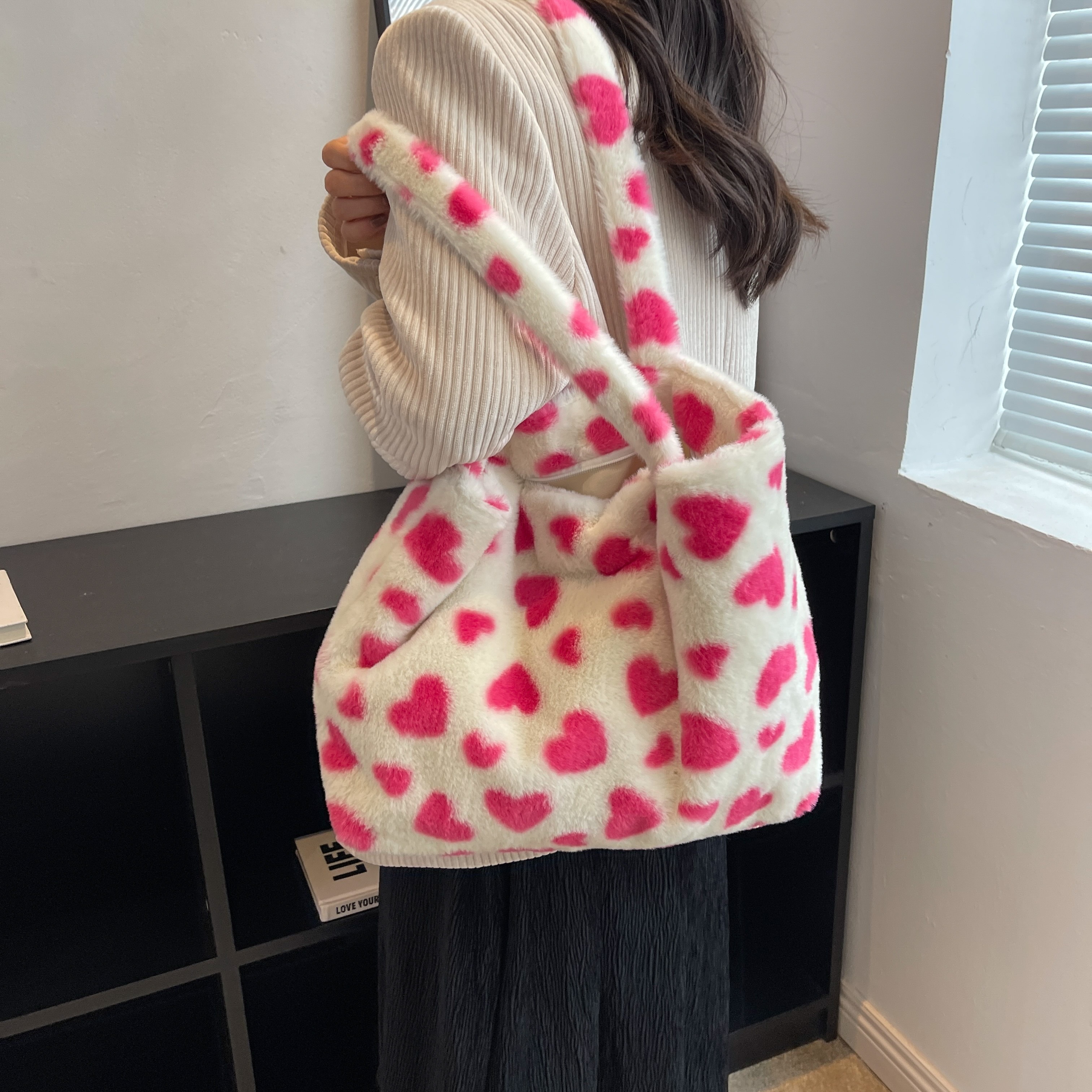 Ladies Winter Mini Cute Heart Pattern Fluffy Cosmetic Bag Women