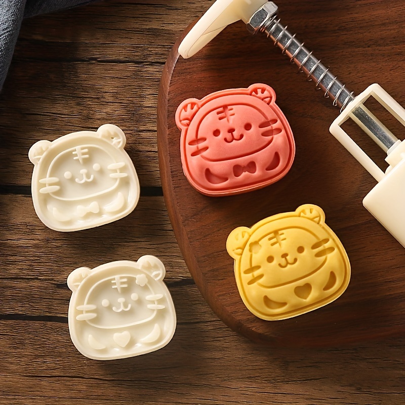 Chinese Mooncake Mold, Mooncake Mold Set, Mooncake Press Molds, Mid Autumn  Festival DIY Hand Press Cookie Stamps Pastry Tool with Mode Pattern,  Mooncake Maker (White) - style:style3 