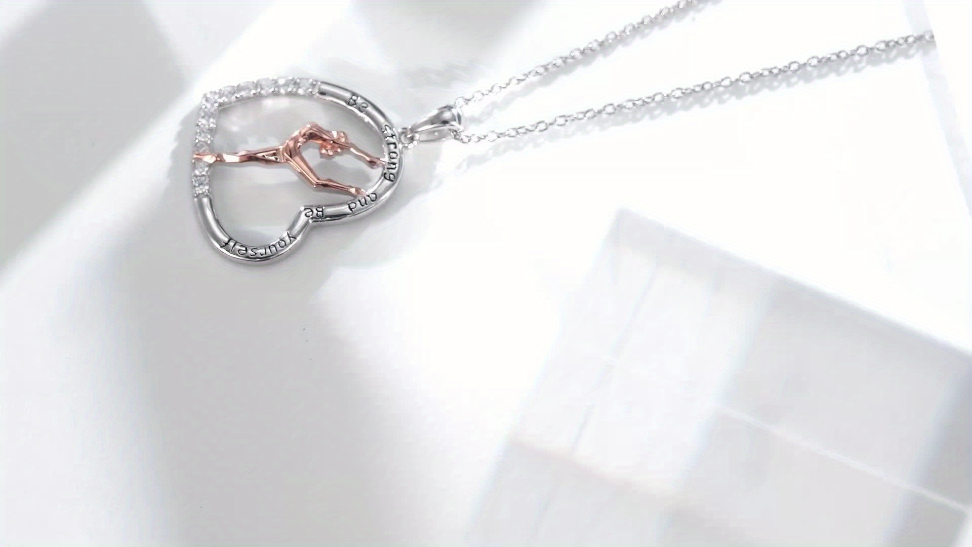 Collier Pendentif Cœur Gymnastique – Acier Inoxydable, Chaîne 45-48 Cm, Cadeau Pour Gymnaste, Ballerine, Sportive
