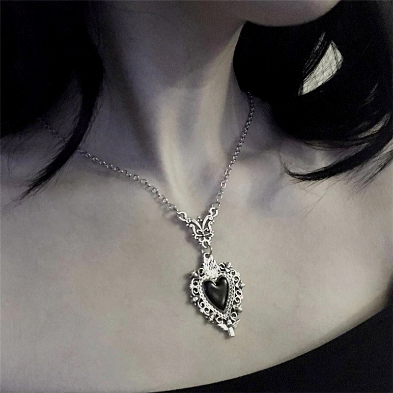 1pc Gothic Style White Black Heart Pendant, Black Rope Necklace, Exquisite Holiday Gift for Teen Girls,Temu