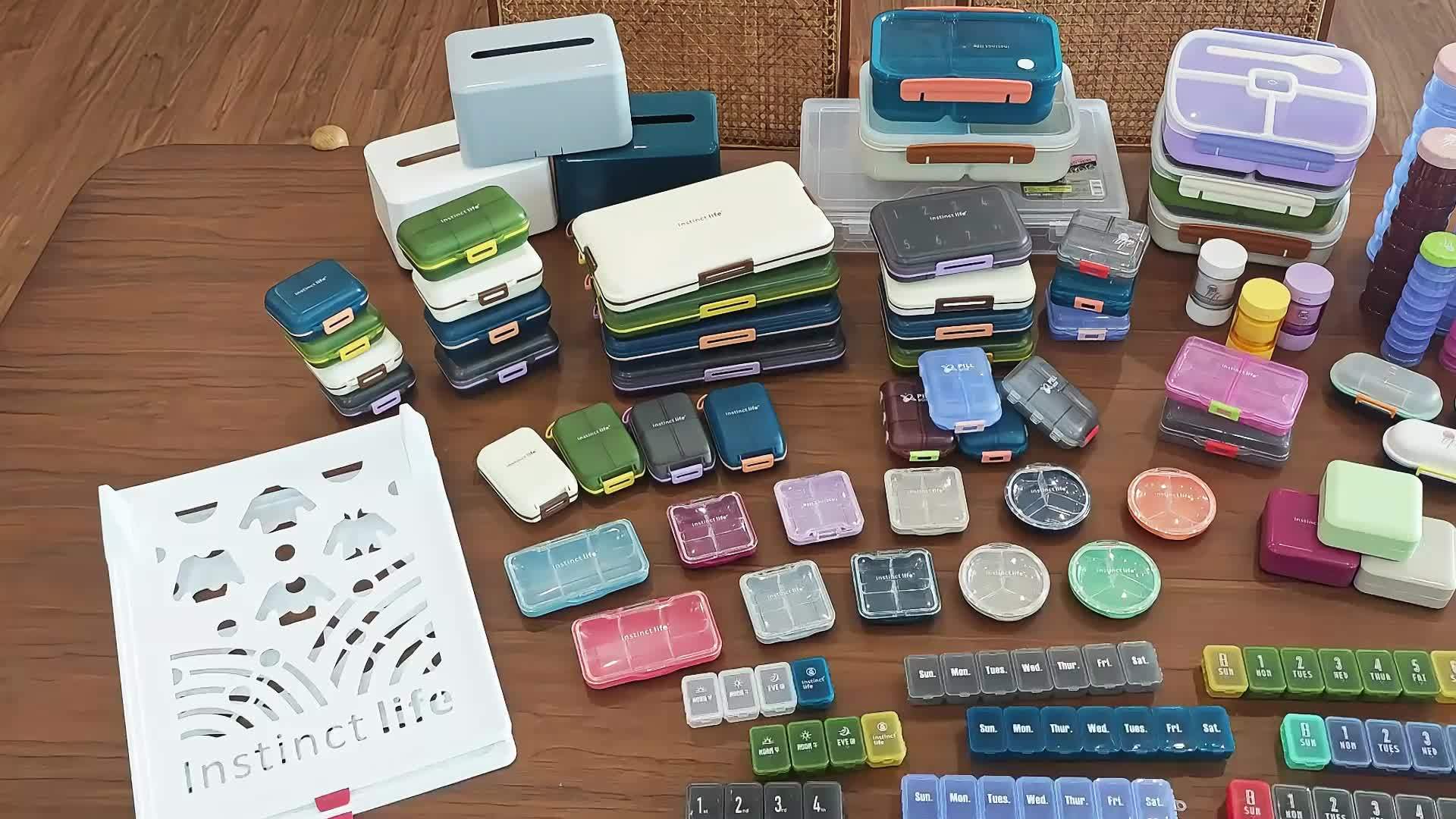 Clear Plastic Portable 7 Compartment Organizer for Medication and Jewelry