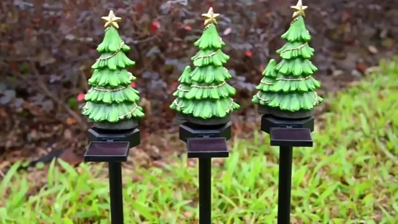 DIY Miniature Christmas Tree Ornaments! 