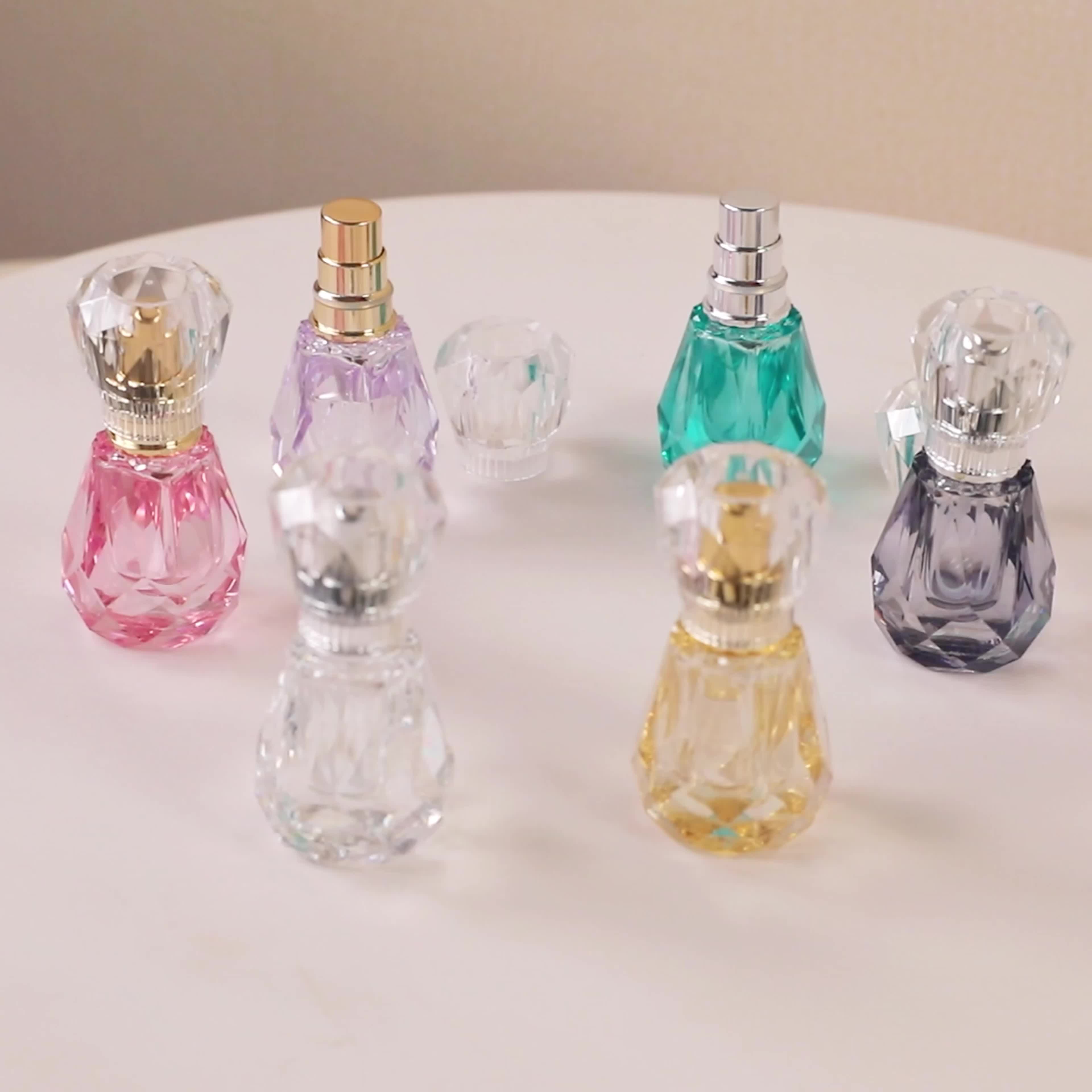 Transparente cristal de 30ml frasco de perfume Spray pulverizador de  crimpado de Plaza de la botella con tapa de madera - China Botella de  Perfume de crimpado, 30ml