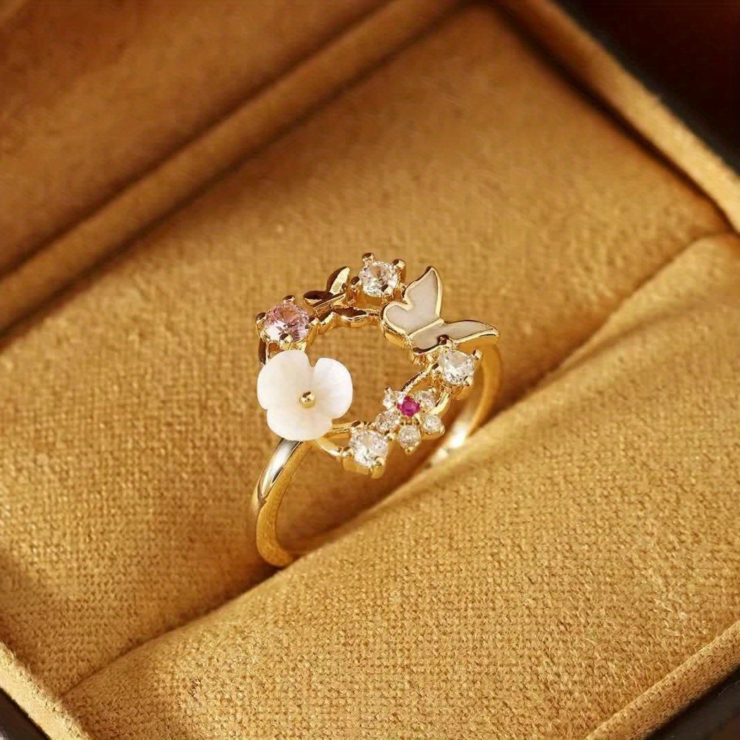 Exquisite Flower Unisex Ring with Synthetic Zircon