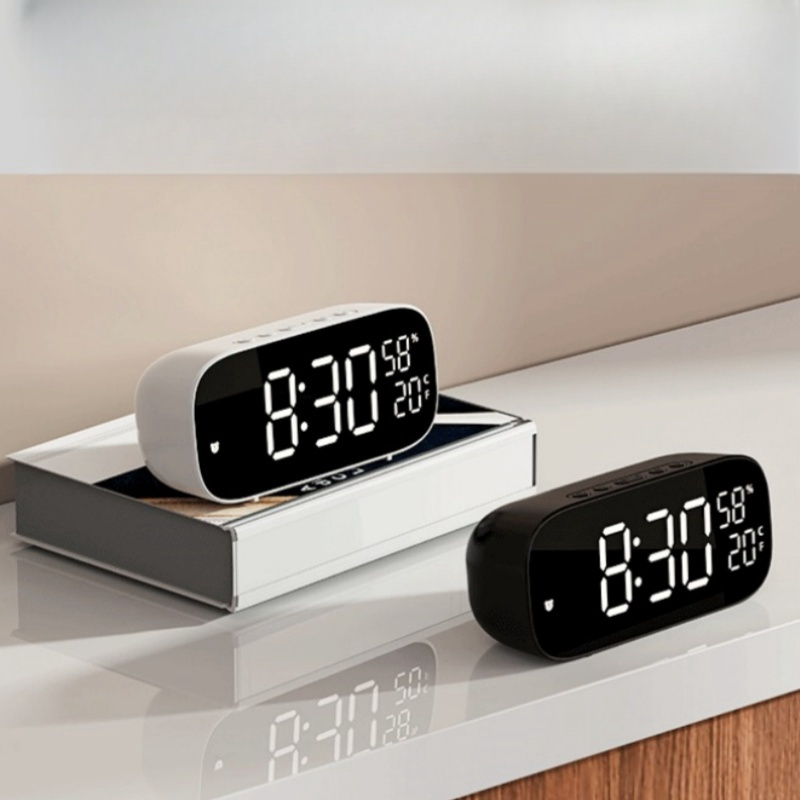 AiLi Reloj despertador digital retro, mesita de noche y sin silencio con  reloj despertador de metal luminoso (color negro)