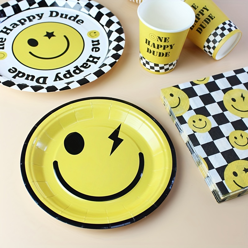 Smiley Face Trendy Aesthetic Tumbler With Straw Retro Smiley -  in 2023