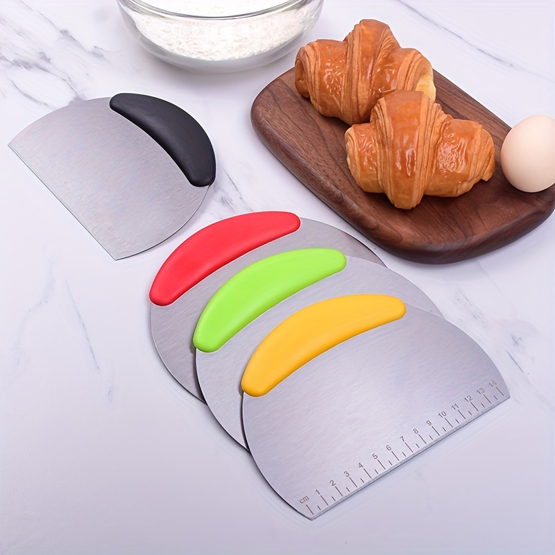 Silicone Dough Scraper with Stainless Steel Sheet, Curved Edge Flexible  Bowl Scraper for Baking, Food Grade Silicone Bench Scraper for Sourdough  Bread
