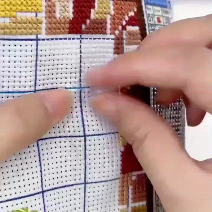 11CT/14CT Printed Cross-Stitch Kit, Cute Animals Holding Flowers